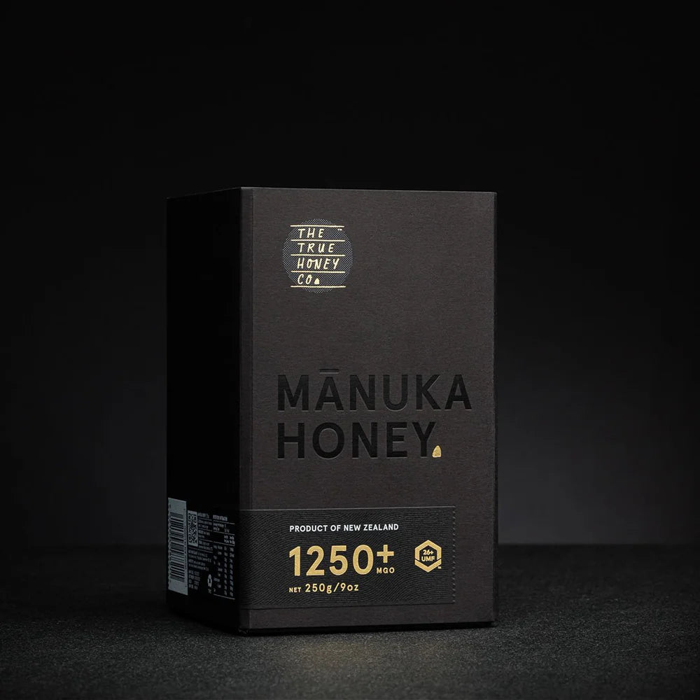 Æske med den New Zealandske Manuka honning fra The True Honey co. 1250+ MGO  